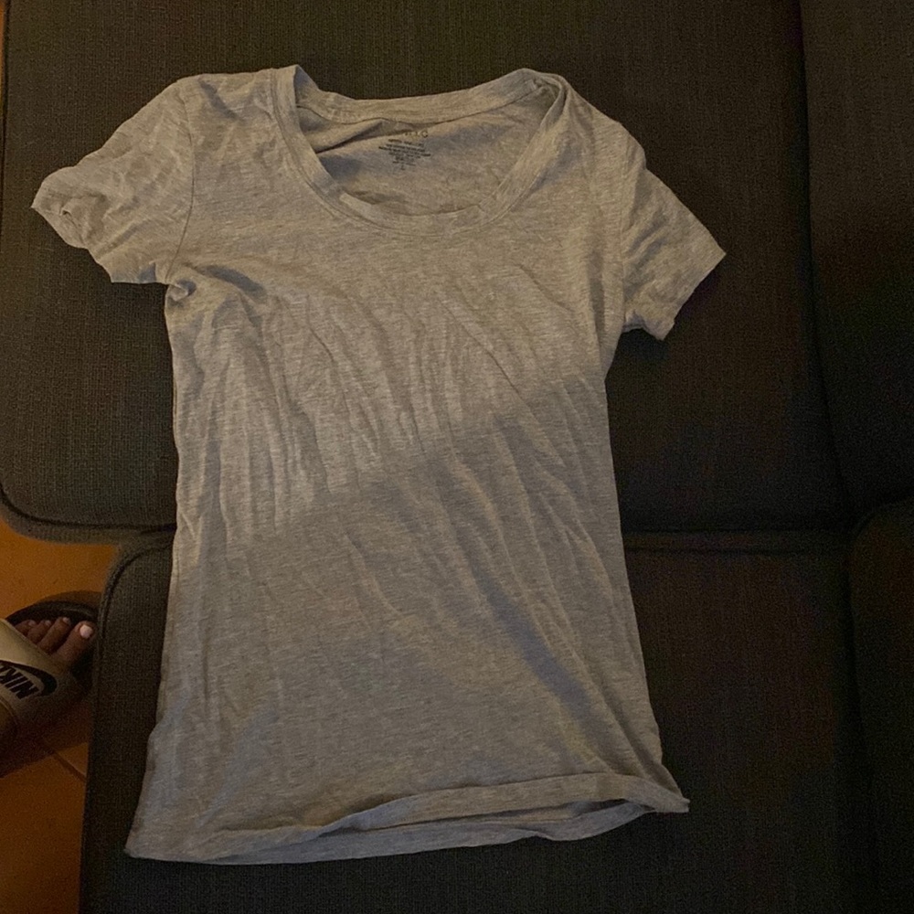 Gray short sleeve